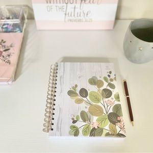 Floral Spiral Daily Plan Journal